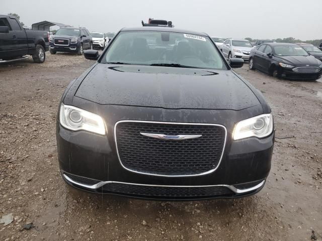 2018 Chrysler 300 Touring