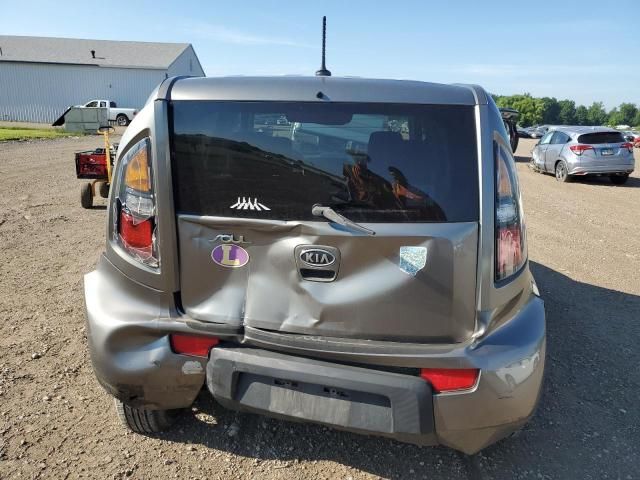 2011 KIA Soul +