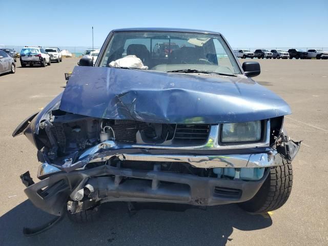 2000 Nissan Frontier Crew Cab XE