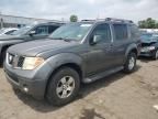 2005 Nissan Pathfinder LE