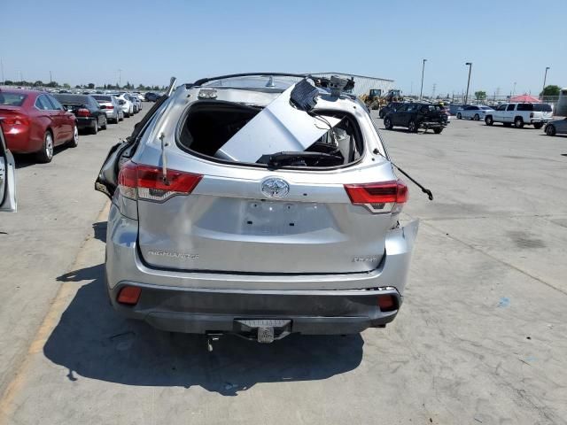 2018 Toyota Highlander SE