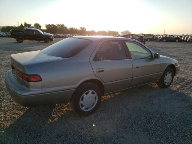 1999 Toyota Camry LE