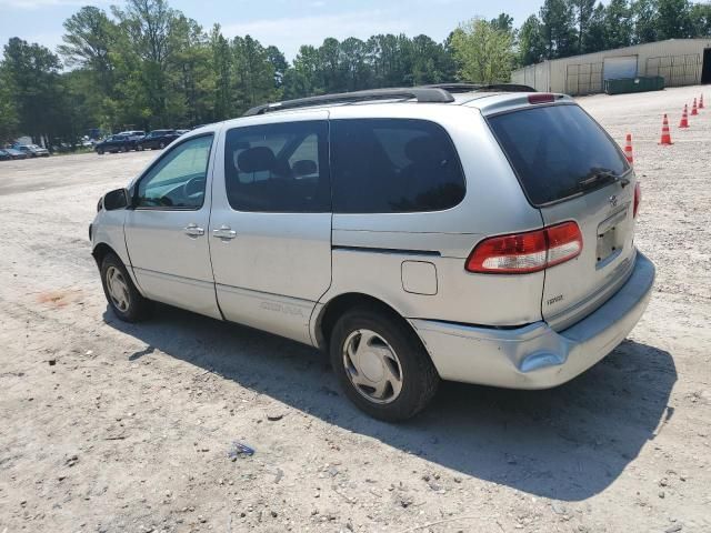 2002 Toyota Sienna LE