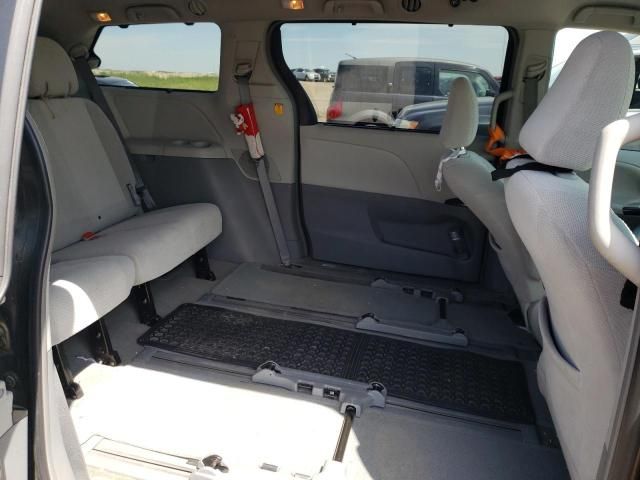 2012 Toyota Sienna LE