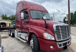 Vehiculos salvage en venta de Copart Grand Prairie, TX: 2010 Freightliner Cascadia 125