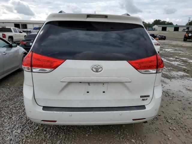 2013 Toyota Sienna XLE