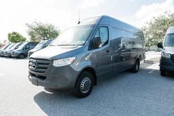 Salvage cars for sale from Copart Opa Locka, FL: 2022 Mercedes-Benz Sprinter 4500