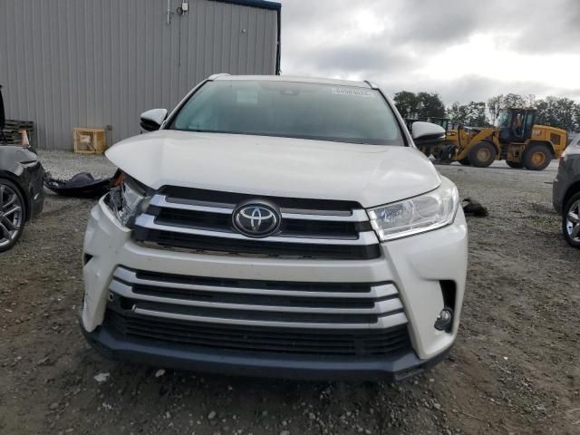 2019 Toyota Highlander SE