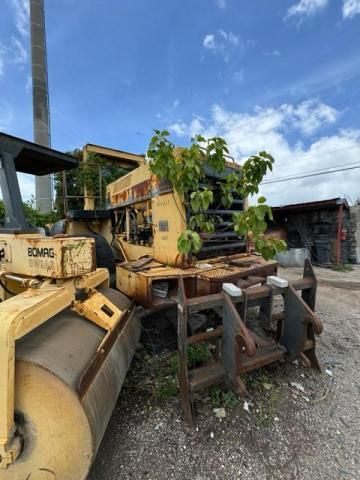 1989 Komatsu WA600-1L