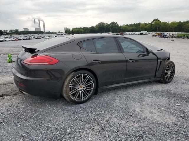 2016 Porsche Panamera 2