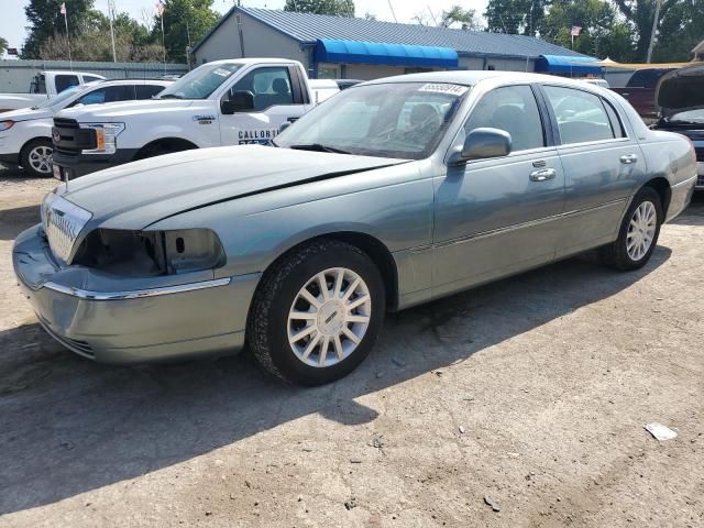 2006 Lincoln Town Car Signature