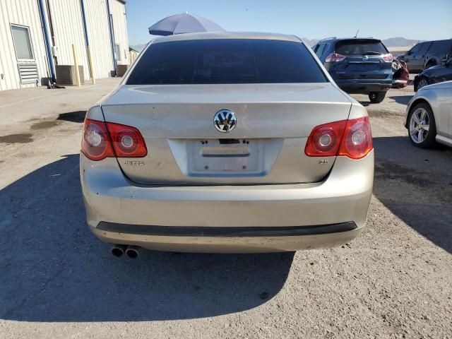 2005 Volkswagen New Jetta 2.5L Option Package 1