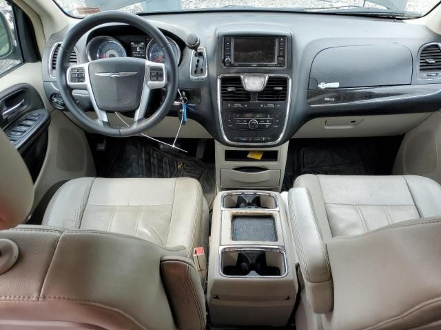 2013 Chrysler Town & Country Touring