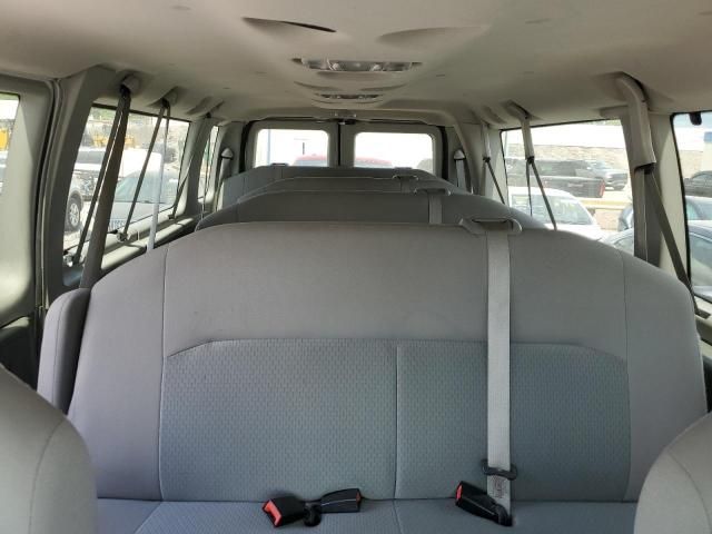 2014 Ford Econoline E350 Super Duty Wagon