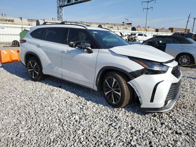 2022 Toyota Highlander XSE