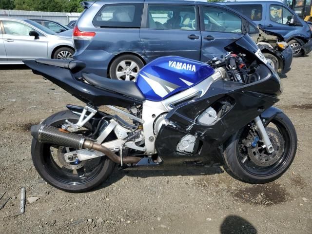 2002 Yamaha YZFR6 L