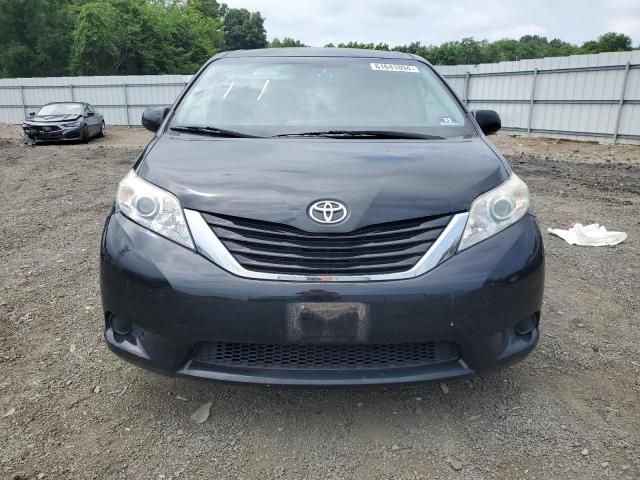 2015 Toyota Sienna LE