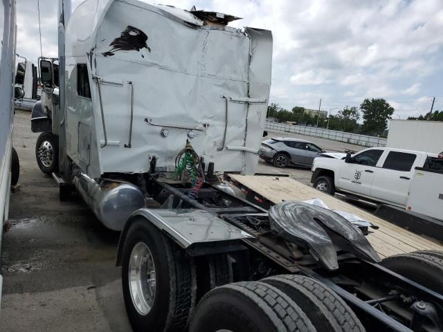 2017 Peterbilt 389