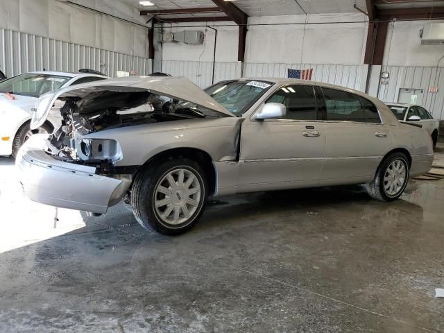 2009 Lincoln Town Car Signature Long Wheelbase