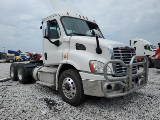 2016 Freightliner Cascadia 113