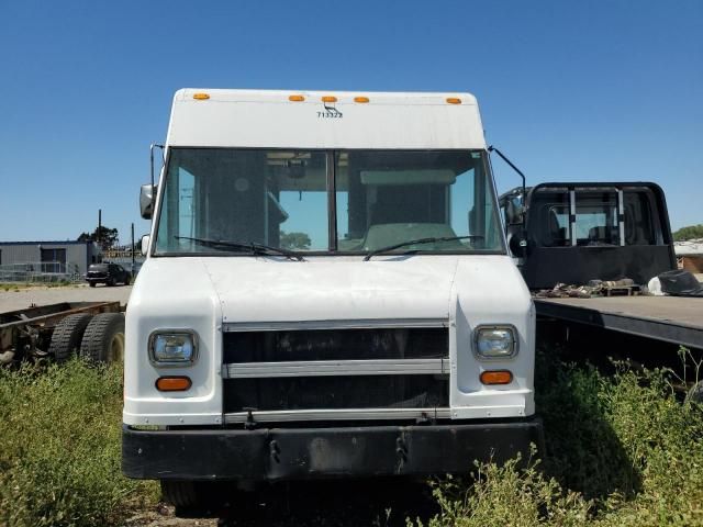 2005 Freightliner Chassis M Line WALK-IN Van