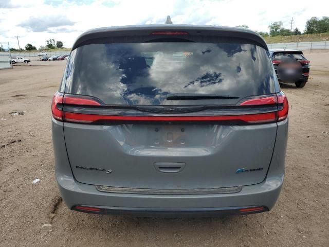 2022 Chrysler Pacifica Hybrid Touring L