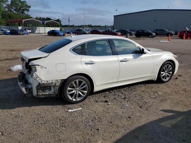 2016 Infiniti Q70 3.7