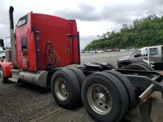 2012 Kenworth Construction W900