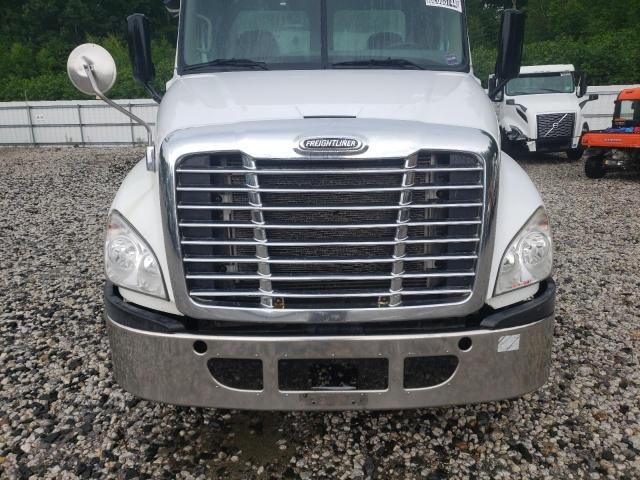 2014 Freightliner Cascadia 125