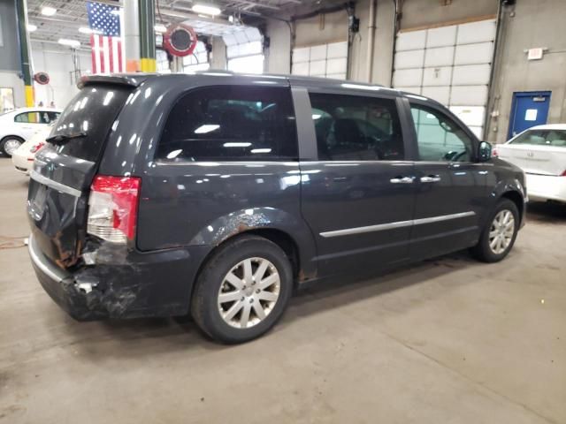 2012 Chrysler Town & Country Touring L