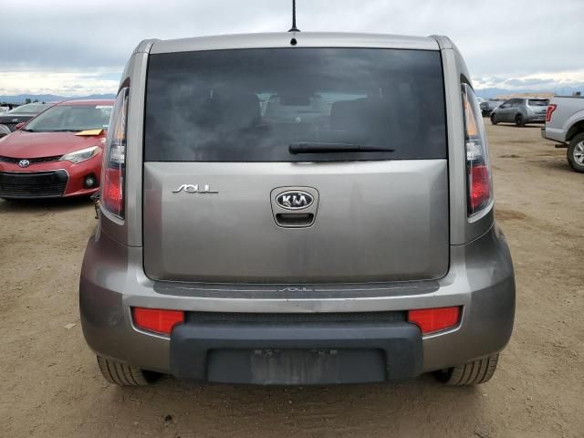 2011 KIA Soul +