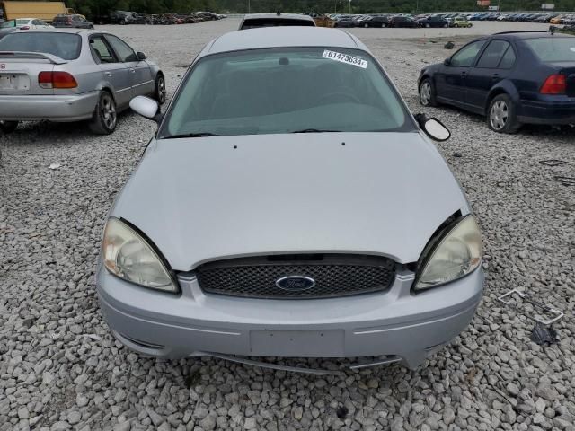 2004 Ford Taurus SE