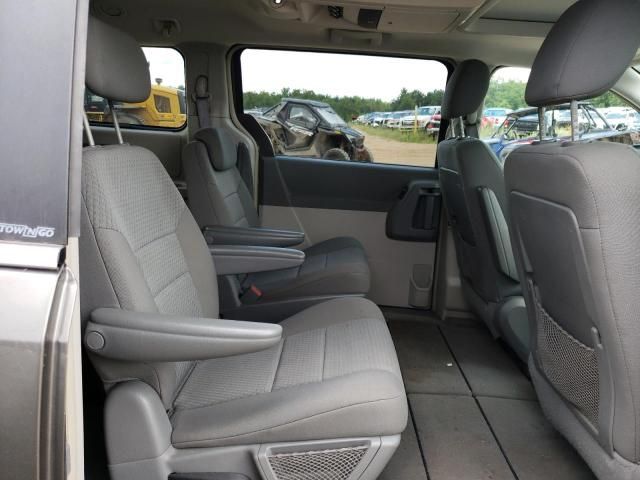 2010 Chrysler Town & Country Touring