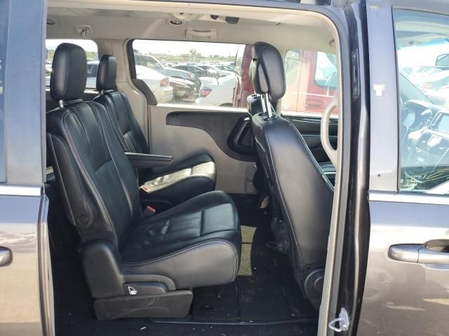 2015 Chrysler Town & Country Touring