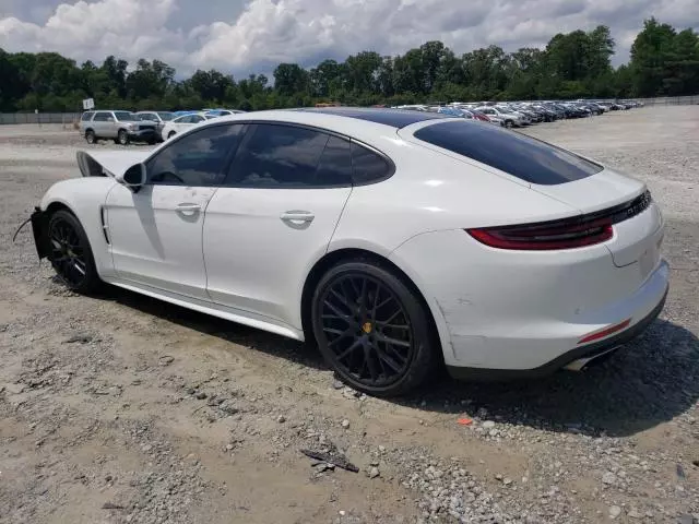 2018 Porsche Panamera 4