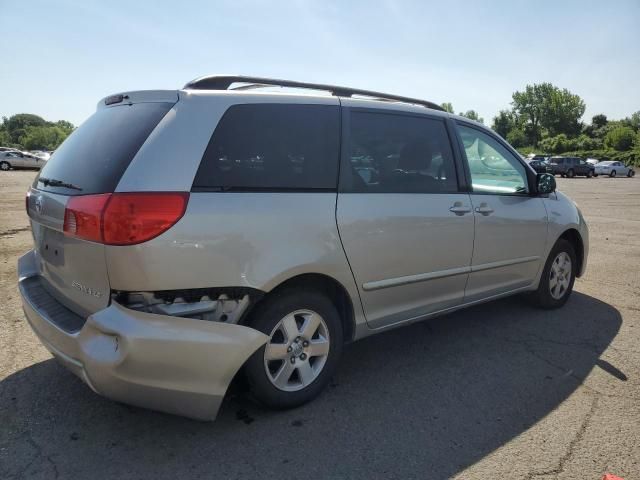 2009 Toyota Sienna CE