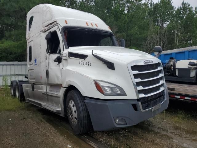 2018 Freightliner Cascadia 126