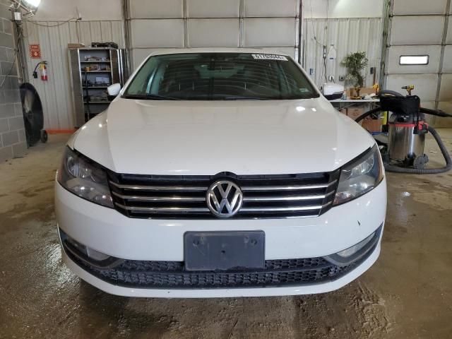 2015 Volkswagen Passat SE