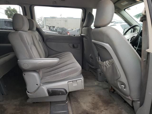 2005 Dodge Grand Caravan SE