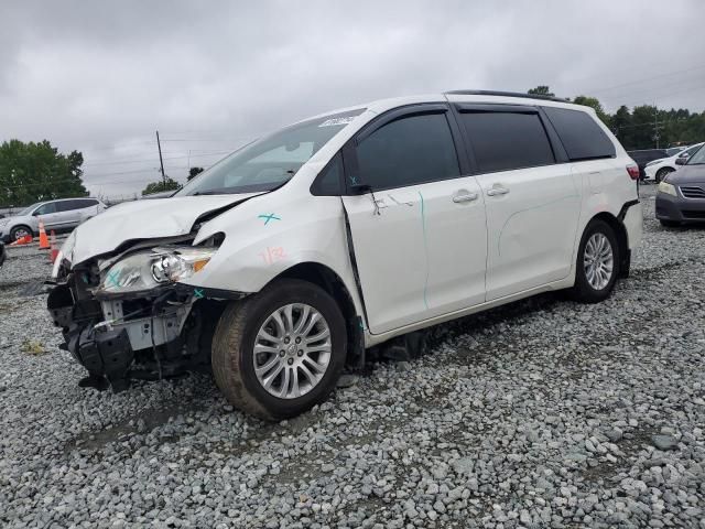 2017 Toyota Sienna XLE