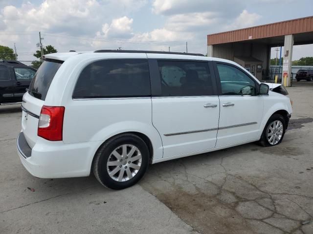 2016 Chrysler Town & Country Touring