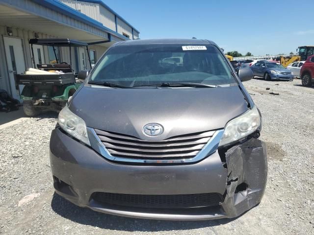 2015 Toyota Sienna LE