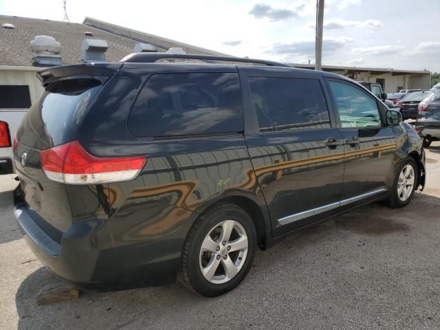 2013 Toyota Sienna LE