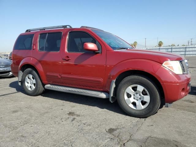 2005 Nissan Pathfinder LE