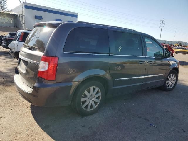 2016 Chrysler Town & Country Touring