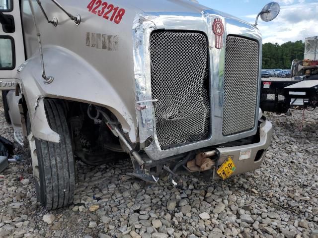 2012 Kenworth Construction T700