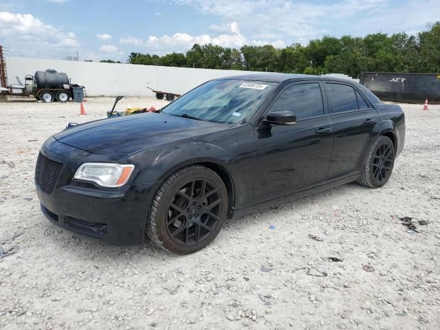 2012 Chrysler 300C Luxury