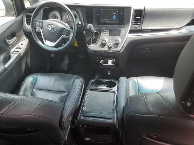 2017 Toyota Sienna SE