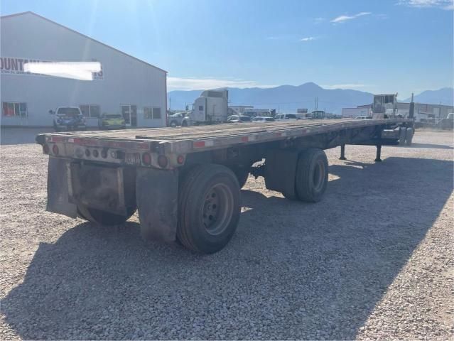 2000 Utility 48FLATBED