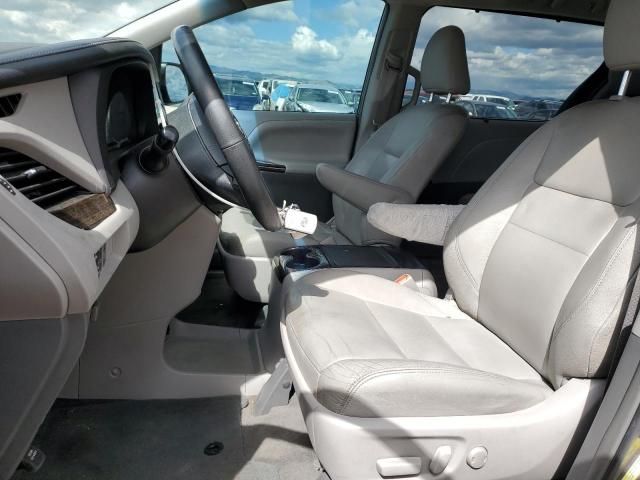 2017 Toyota Sienna XLE